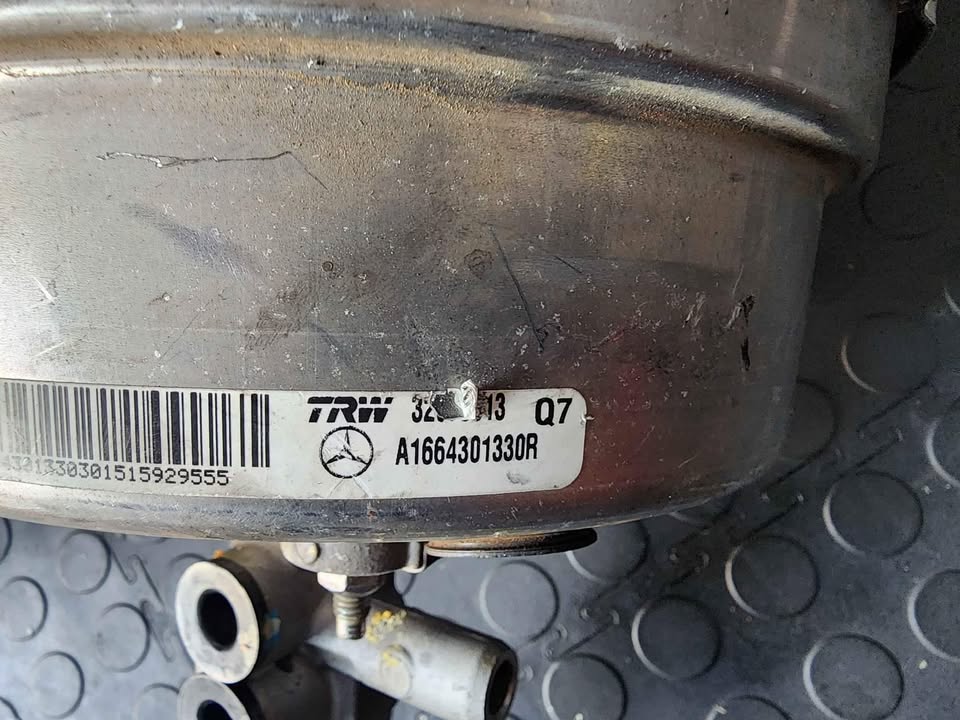 MERCEDES W166 BRAKE BOOSTER + MASTER