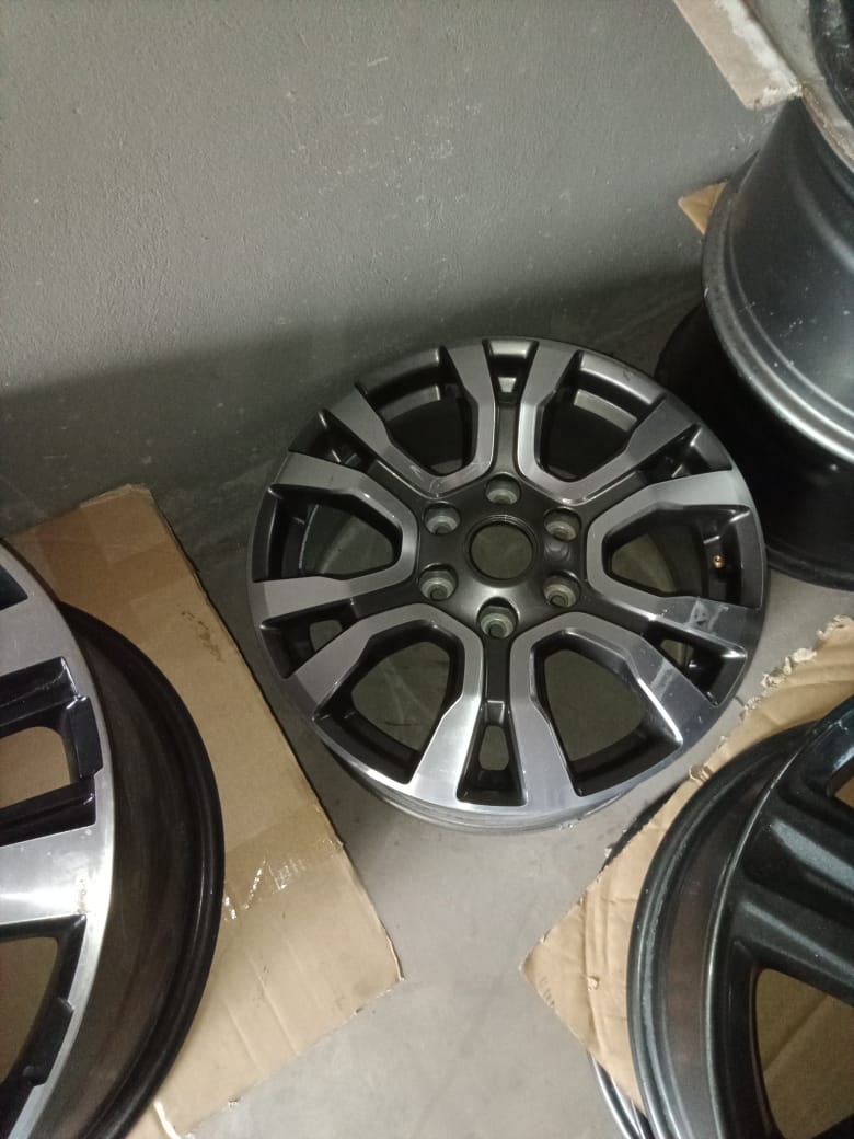 18" Ford Ranger Wildtrack original mag to use for spare - Private Seller 18" Ford Ranger Wildtrack original mag to use for spare - Private Seller