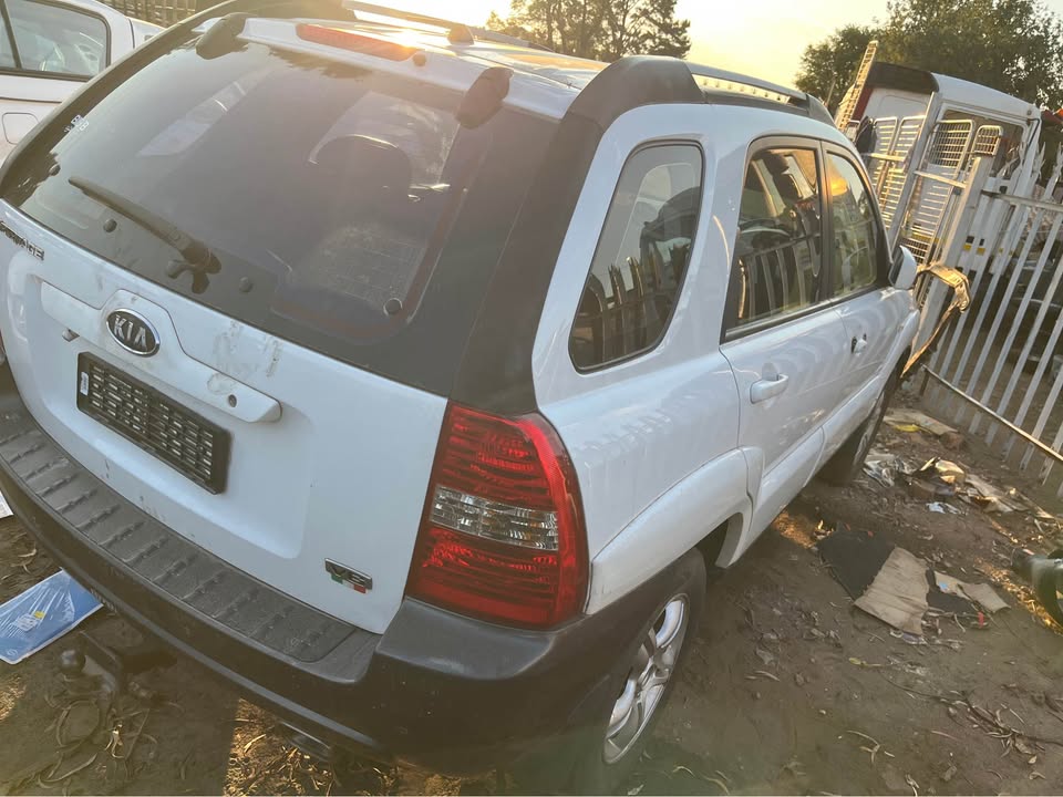 kia sportage stripping for parts/spares - Private Seller kia sportage stripping for parts/spares - Private Seller