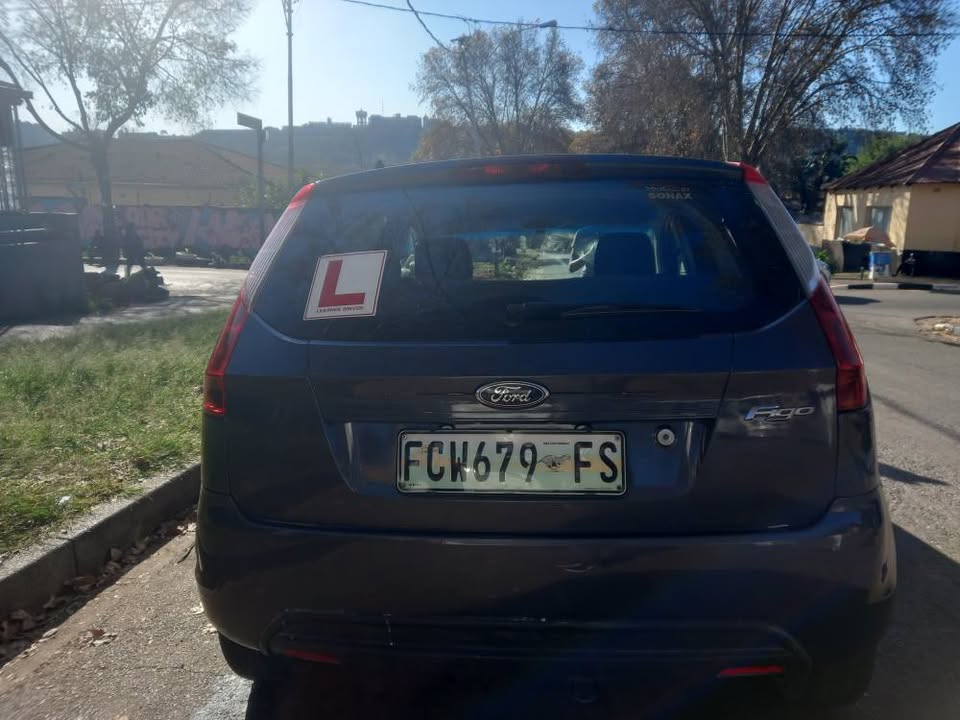 2012 Ford Figo 1.4 Petrol, Manual, Grey, 76000kms. Spare key