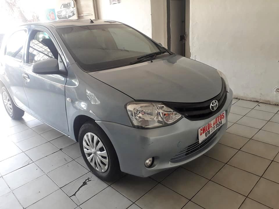 2013 TOYOTA ETIOS 1.5 HATCHBACK MANUAL  PETROL BLUE