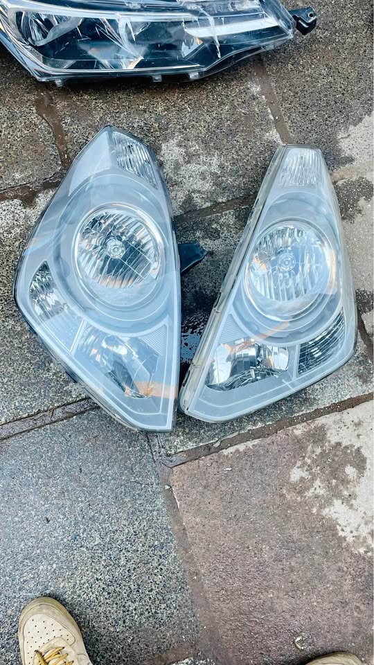 Hyundai H1 headlights - Private Seller Hyundai H1 headlights - Private Seller