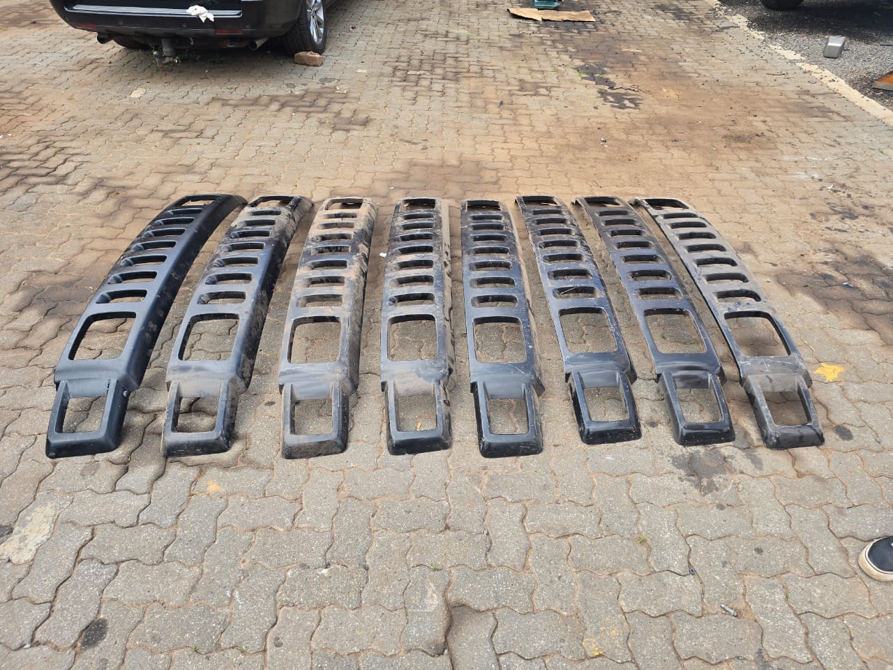Various Hummer parts for sale