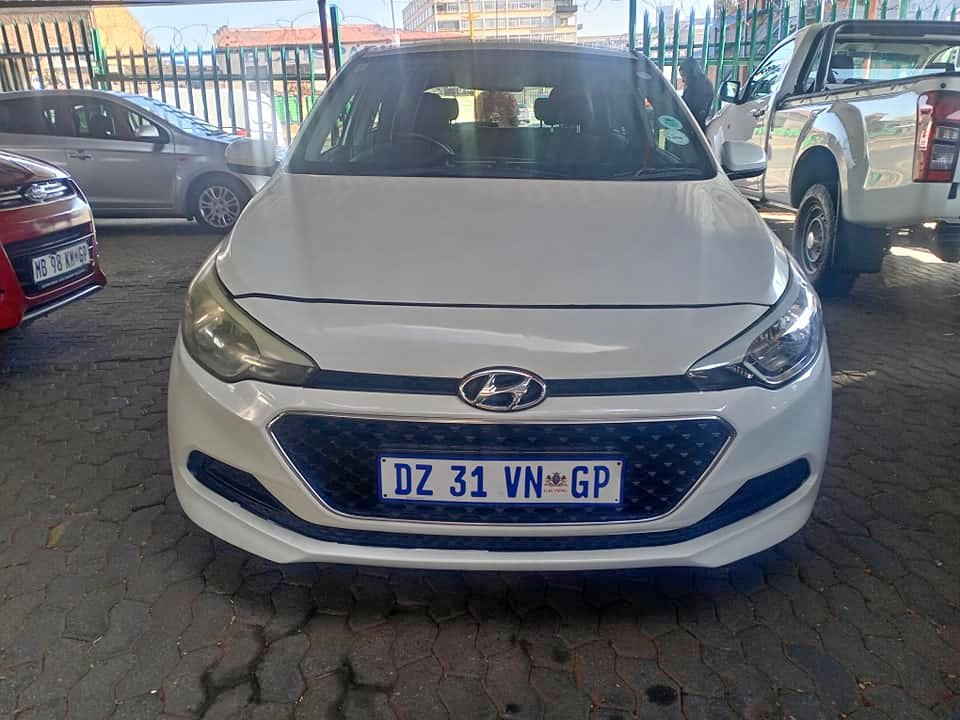 Hyundia i120 1.4 Manual petrol  2015  White