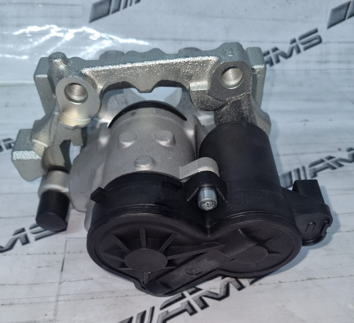 ️ NEW MERCEDES W205 REAR BRAKE CALIPER – READY TO INSTALL - Private Seller ️ NEW MERCEDES W205 REAR BRAKE CALIPER – READY TO INSTALL - Private Seller