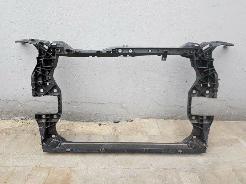 Audi Q5 Cradle / Front panel - Private Seller Audi Q5 Cradle / Front panel - Private Seller