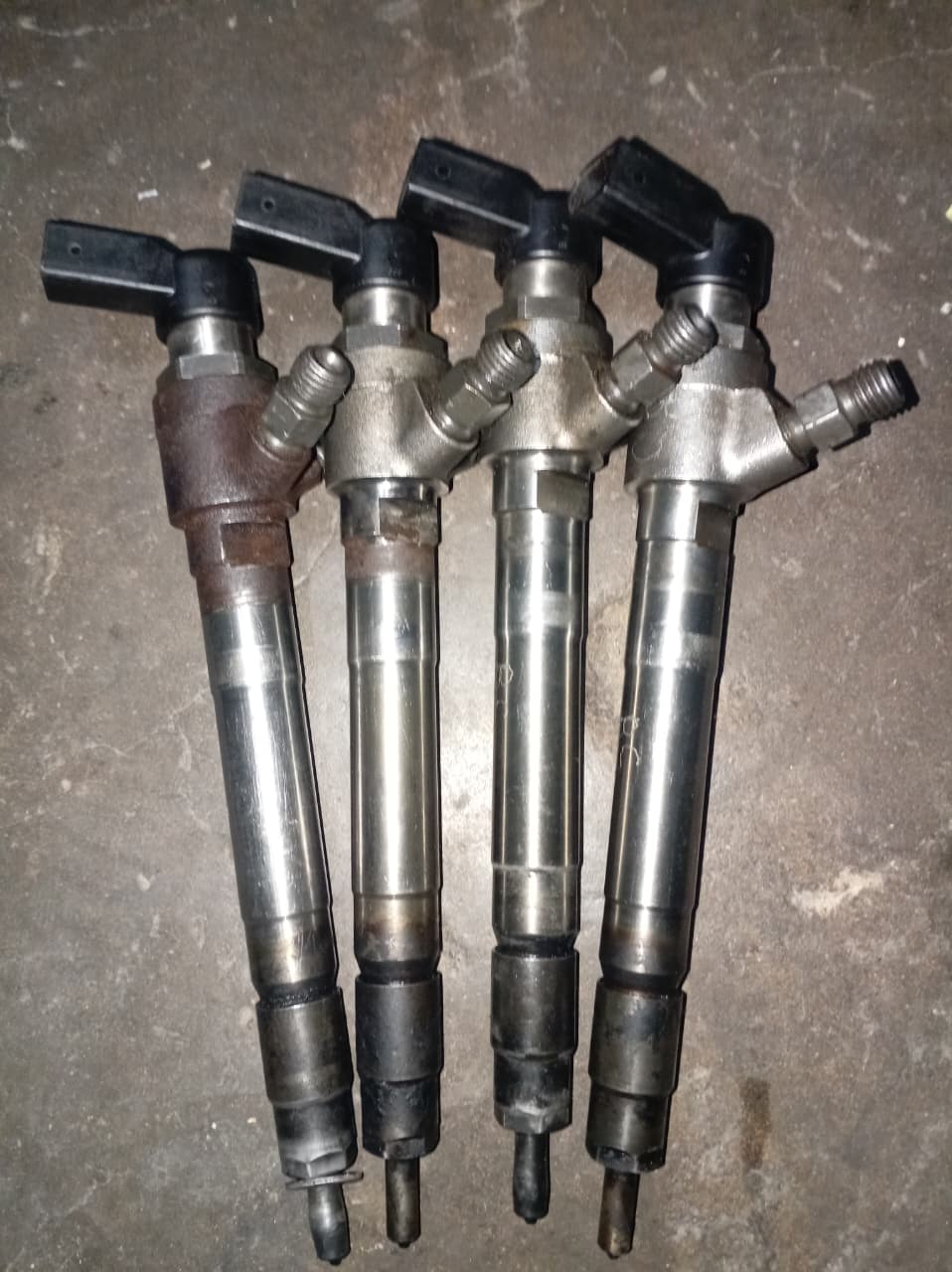 Ford Ranger 2.2 T6 & 3.2 Continental Injectors Set - Private Seller Ford Ranger 2.2 T6 & 3.2 Continental Injectors Set - Private Seller
