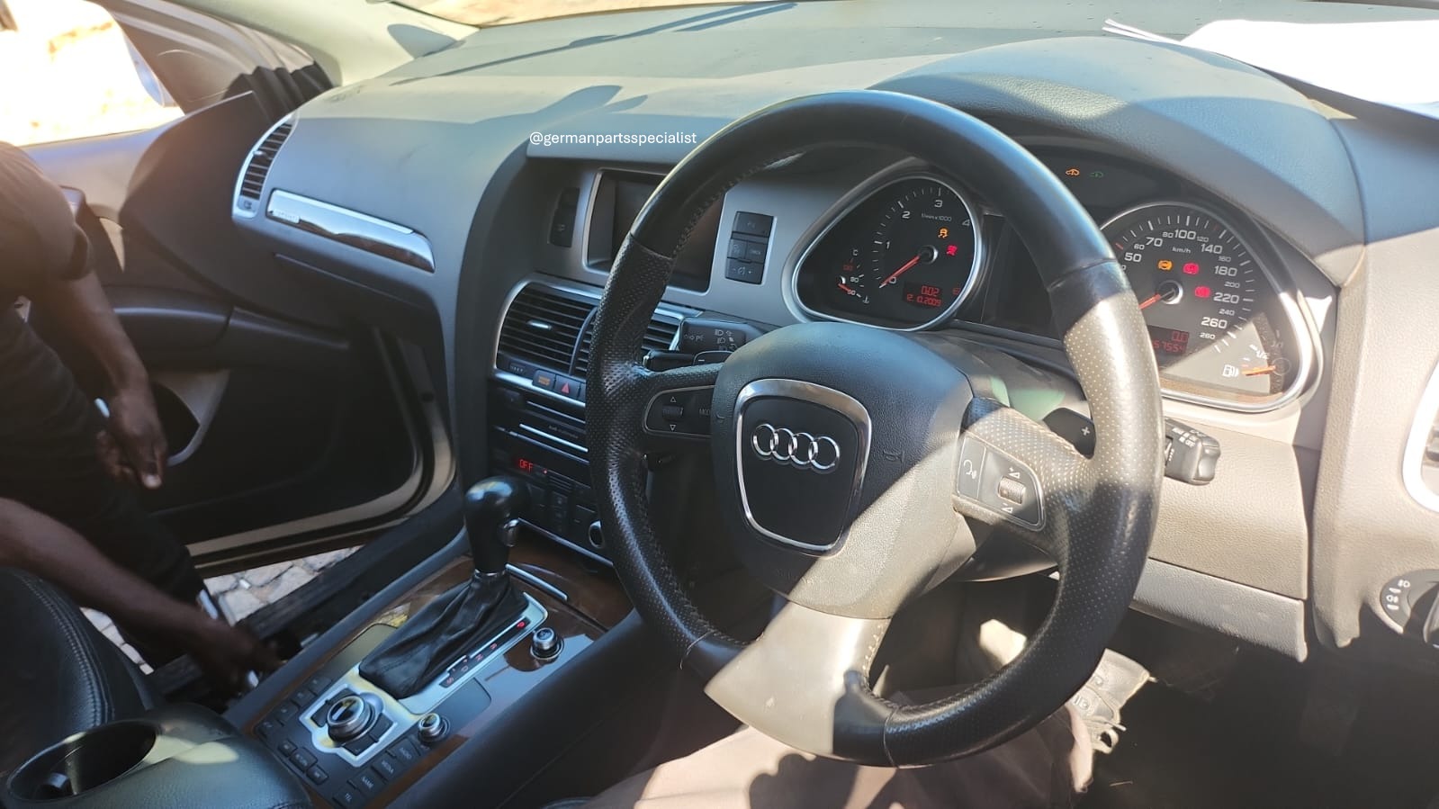 Audi Q7 4.2 V8 stripping for spares. - Private Seller
