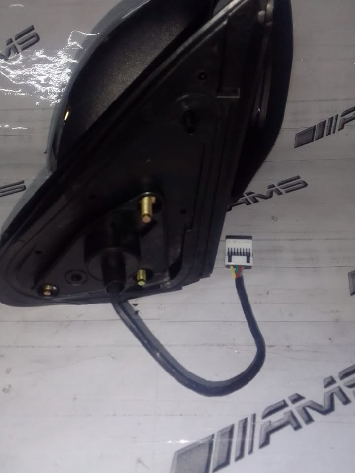 Mitsubishi Pajero Sport Side Mirror with Integrated Indicator - Private Seller