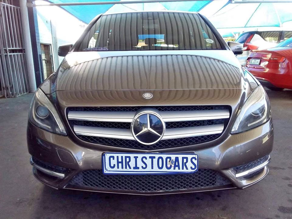 2012 Mercedes Benz C200 Hacthback automatic 2012