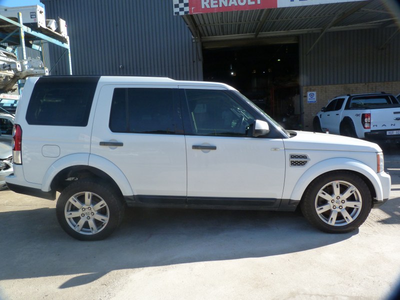 Land Rover Discovery4 3.0 SD V6 SE AT White - 2011 STRIPPING FOR SPARES - Private Seller Land Rover Discovery4 3.0 SD V6 SE AT White - 2011 STRIPPING FOR SPARES - Private Seller