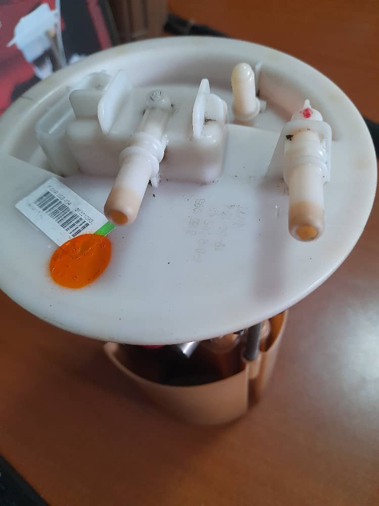 Volvo V40 2013-2019 Fuel Pump - Private Seller