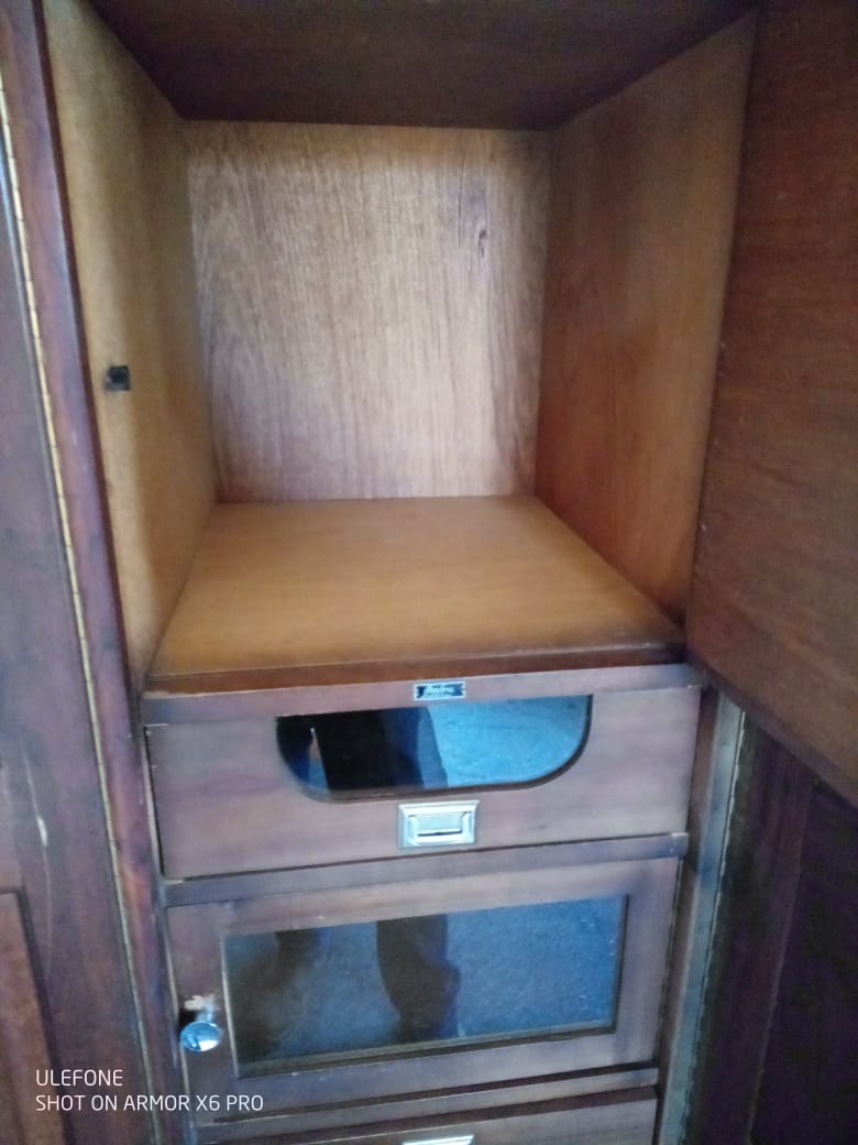Selling a Amfra bethlehem bedroom set