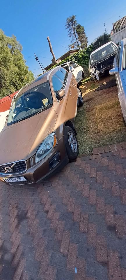 Volvo XC60 D5, code 2, 2009 model stripping for spares - Private Seller