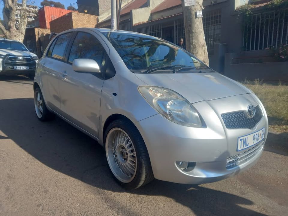 2007 Toyota Yaris T3 Petrol, Manual, Silver