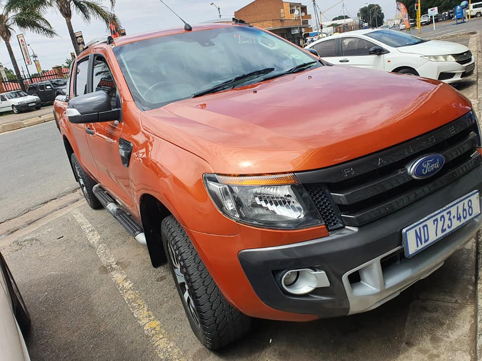 2013 FORD RANGER 3.2 WILTRAK REVERSE CAMERA AND SENSOR, 105000km MANUAL