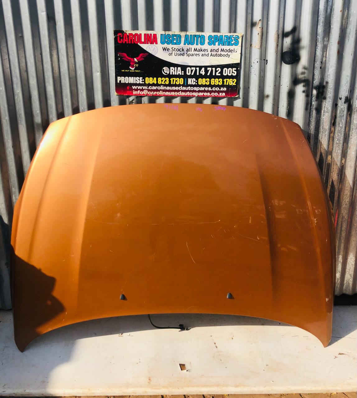 Volvo S60 V60 bonnet with windscreen washer - Private Seller