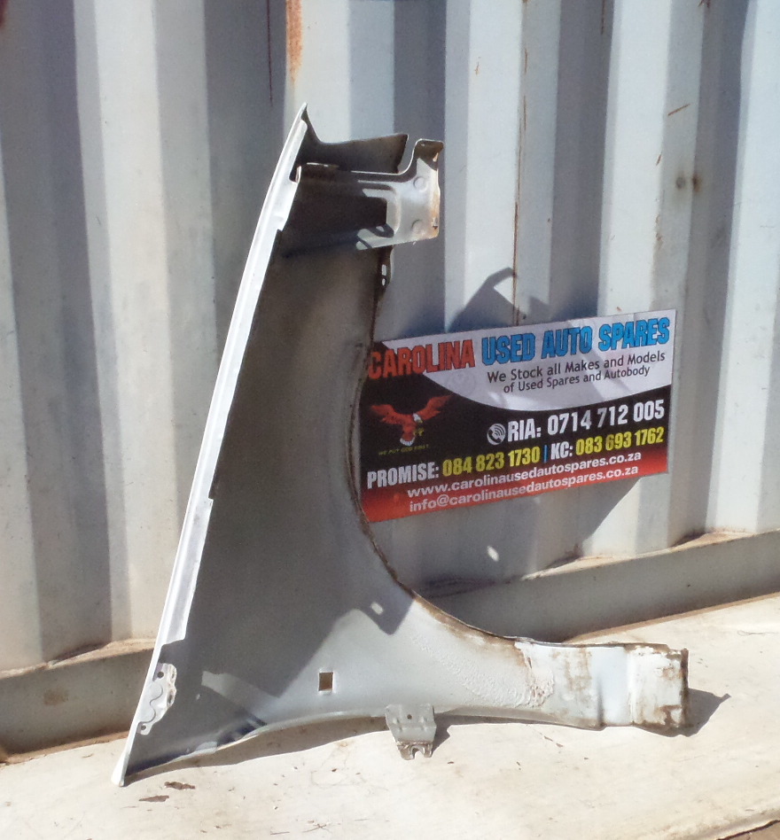 Nissan Np200 left side fender with marker lamp (2012-2018) - Private Seller Nissan Np200 left side fender with marker lamp (2012-2018) - Private Seller