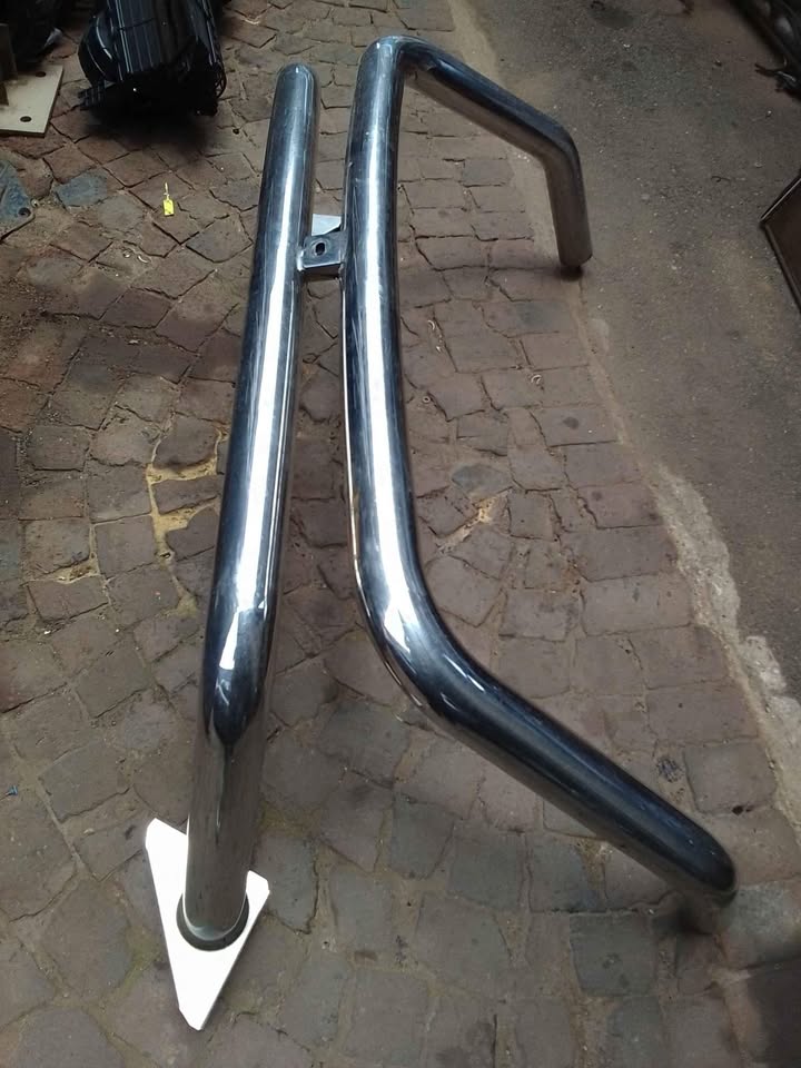 Toyota Hilux D4D Rowbar for sale - Private Seller Toyota Hilux D4D Rowbar for sale - Private Seller