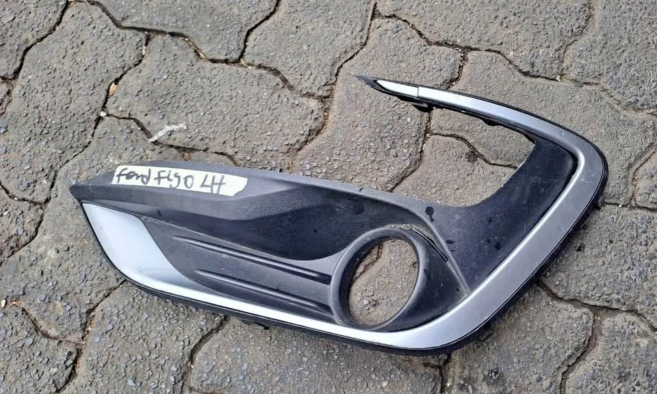 Ford Figo fog light cover - Private Seller Ford Figo fog light cover - Private Seller