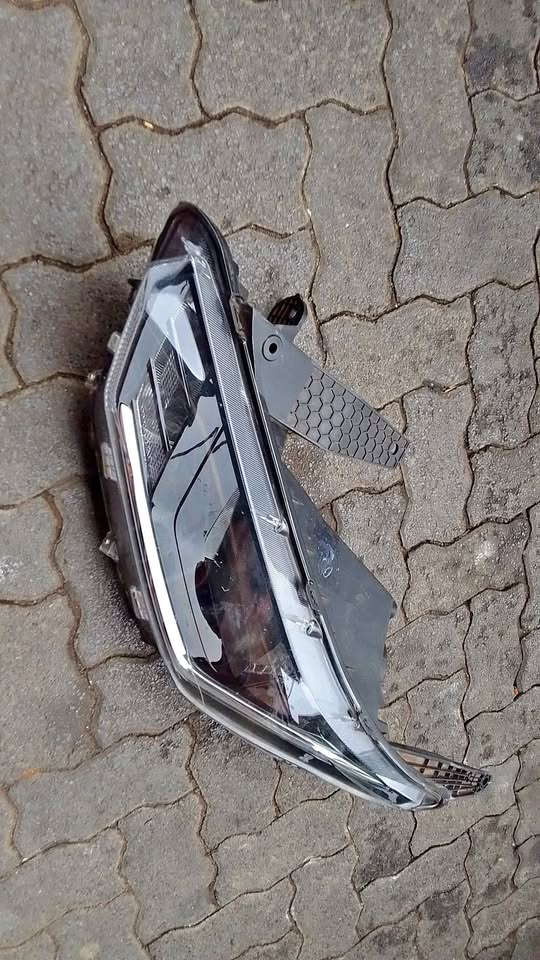 Nissan magnate headlights - Private Seller Nissan magnate headlights - Private Seller