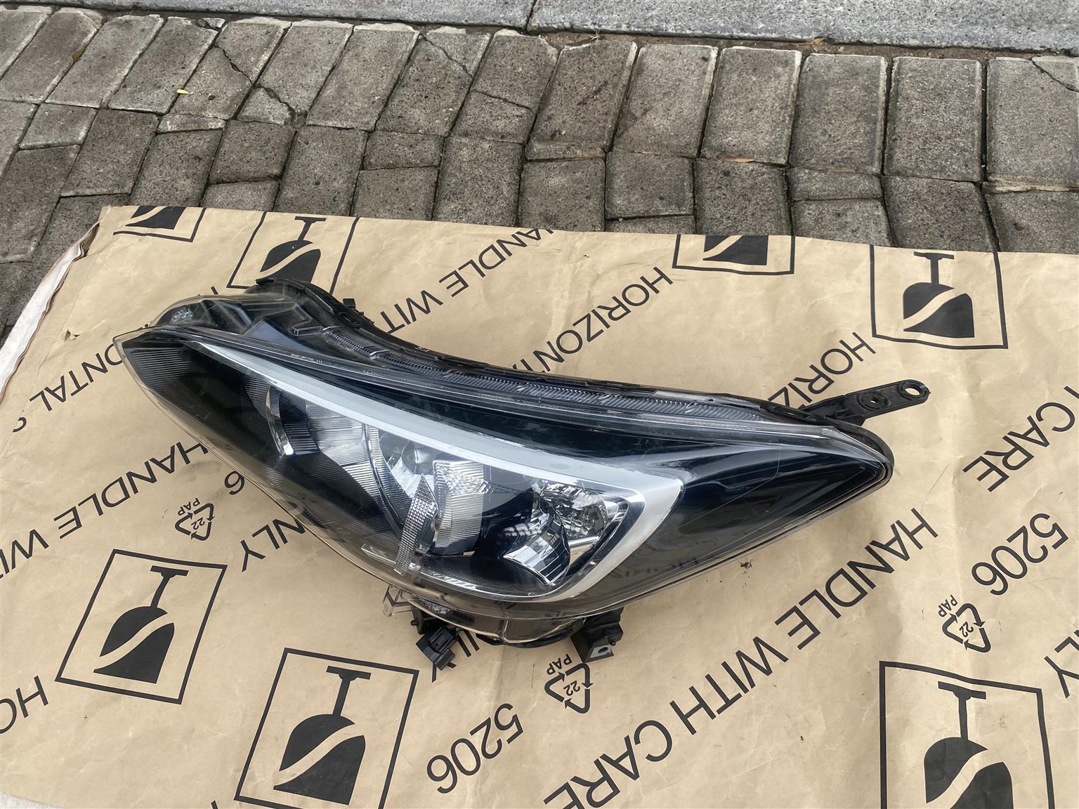 2019 SUBARU IMPREZA HALOGEN HEADLIGHT LEFT SIDE FOR SALE. IN EXCELLENT CONDITION - Private Seller