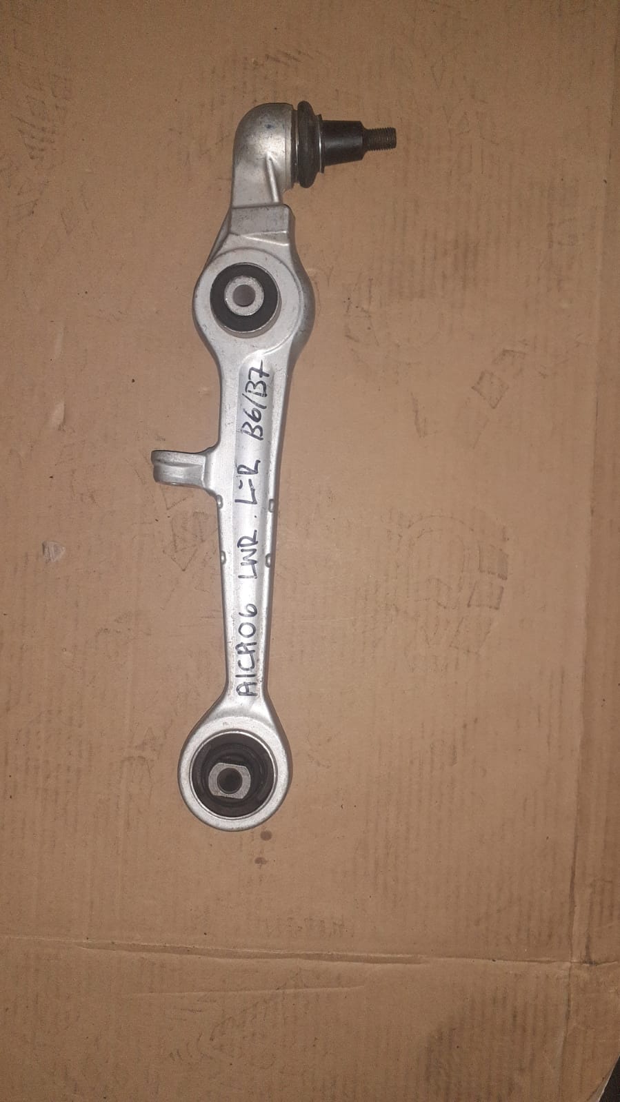Audi A4 new lower control arms Audi A4 new lower control arms