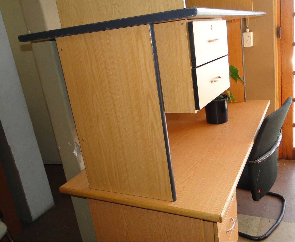Single Desk ideal  a student or small study R550