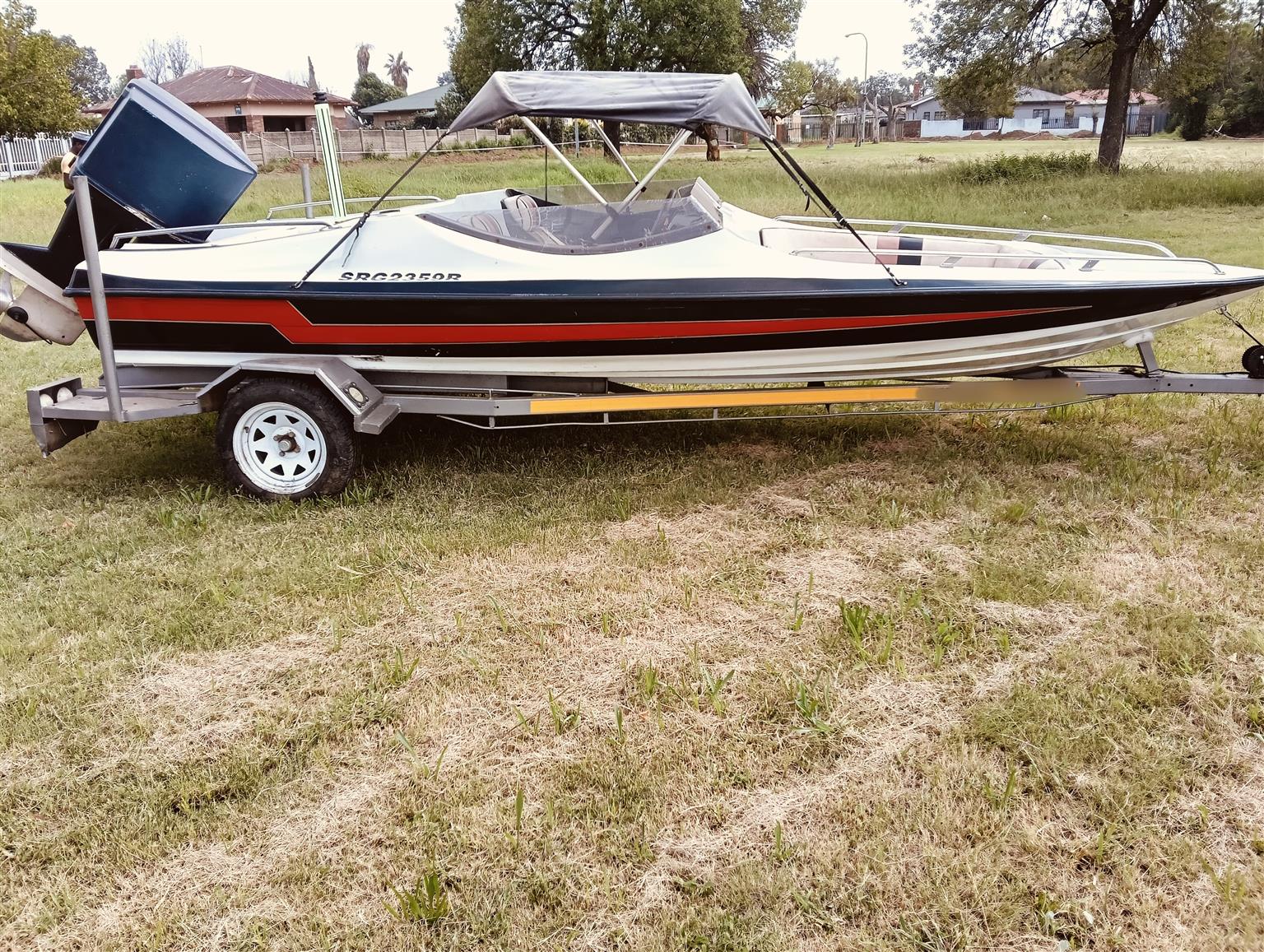 17ft Skie boat with 140hp Chrysler