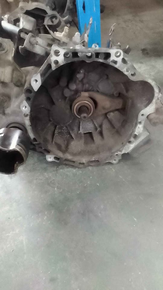 TOYOTA 1ZZ MANUAL GEARBOX FOR SALE - Private Seller