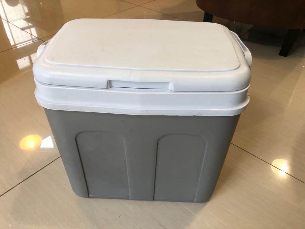 addis cooler box