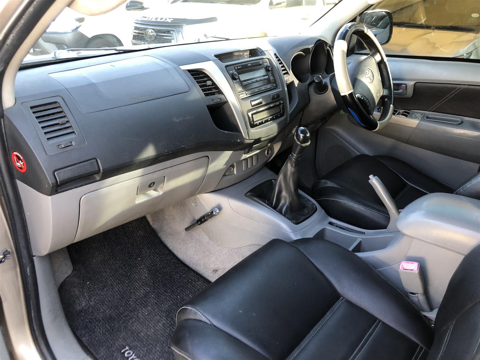 2011 Toyota Hilux 2.7VVTI Double Cab Manual For Sale