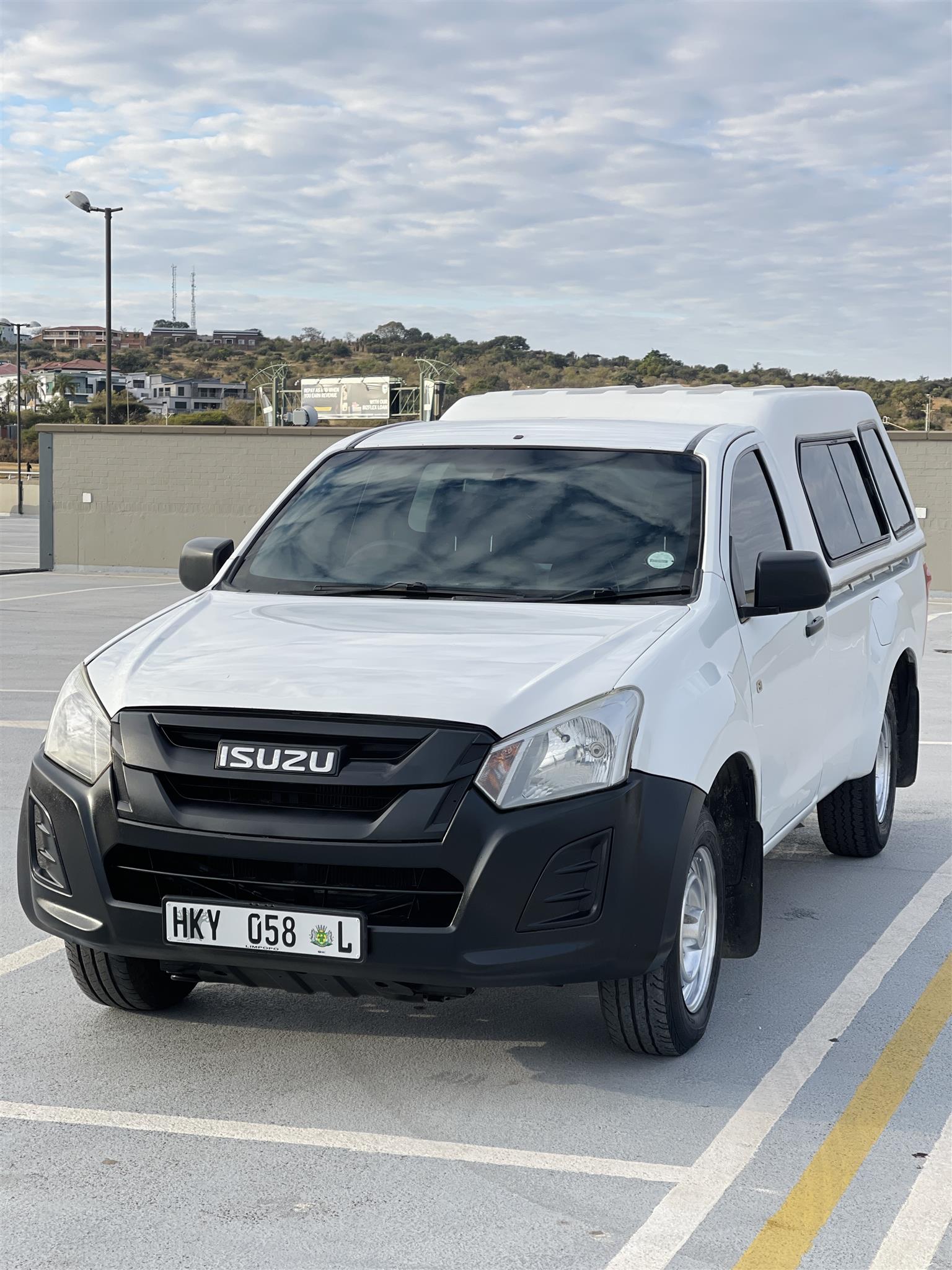 Used 2018 Isuzu D-Max 250 double cab - Private Seller Used 2018 Isuzu D-Max 250 double cab - Private Seller