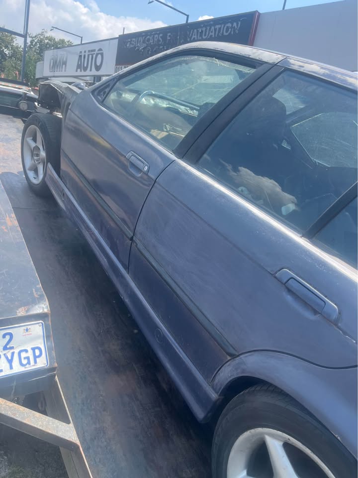 BMW e36 stripping for parts - Private Seller