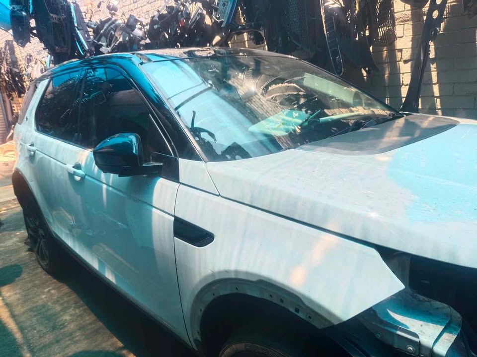 Landrover Discovery sport stripping - Private Seller