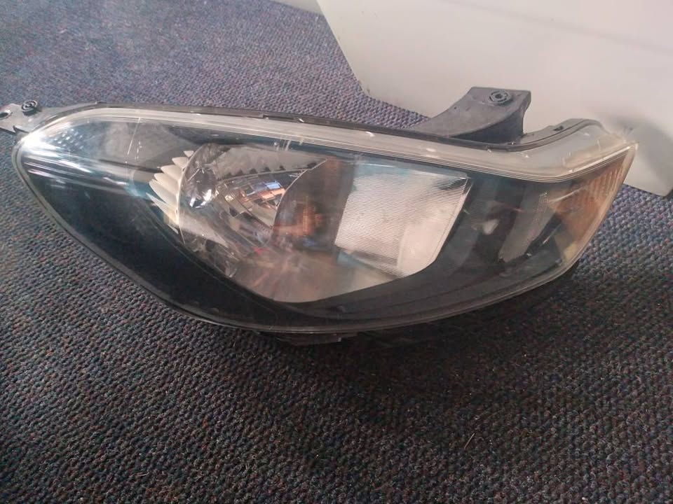 Hyundai I10 Headlight R/ Hand Side for Sale Whatsapp - Private Seller Hyundai I10 Headlight R/ Hand Side for Sale Whatsapp - Private Seller