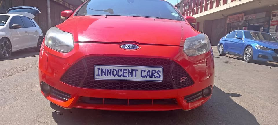 2013 FORD FOCUS ST3 GTDi. 2.0 PETROL, MANUAL TRANSMISSION, RED COLOUR, MILEAGE 142000KM
