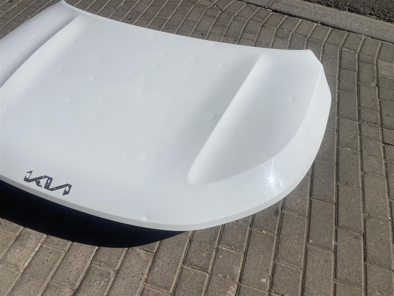 2024 KIA SELTOS BONNET HOOD FOR SALE. IN EXCELLENT CONDITION - Private Seller 2024 KIA SELTOS BONNET HOOD FOR SALE. IN EXCELLENT CONDITION - Private Seller