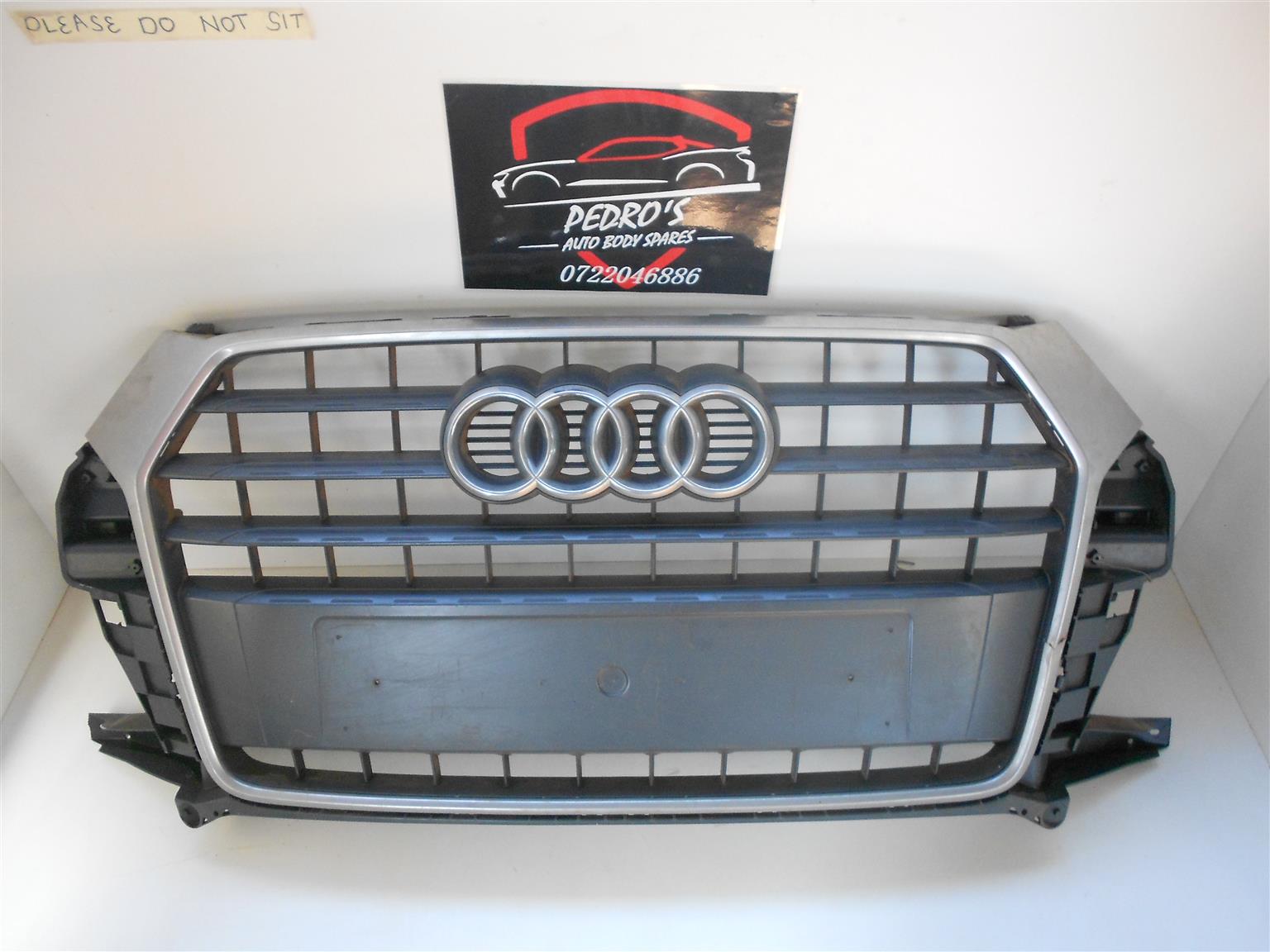 Audi Q3 grill - Private Seller