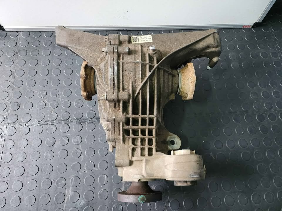 AUDI Q7 REAR DIFF -  3.0D - 4M