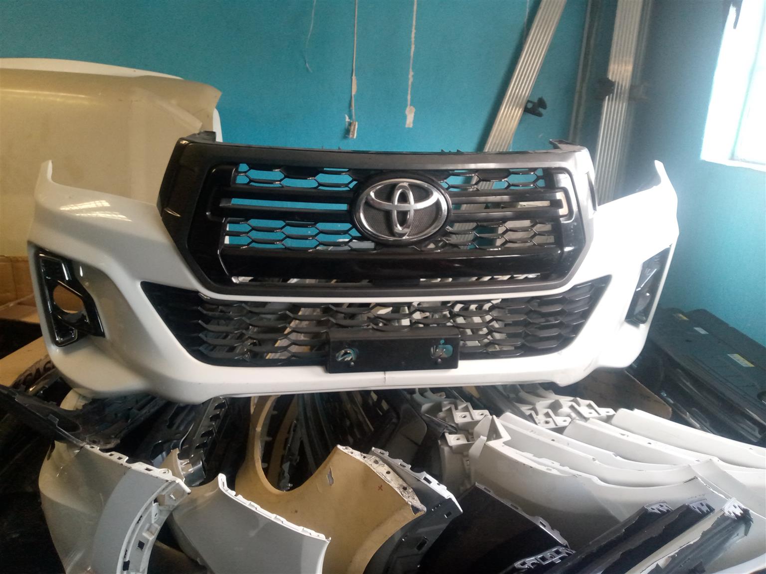 Toyota Hilux Gd6 Headlights LED Bumper Door's Bonnet Fender's For Sale WhatsApp - Private Seller Toyota Hilux Gd6 Headlights LED Bumper Door's Bonnet Fender's For Sale WhatsApp - Private Seller