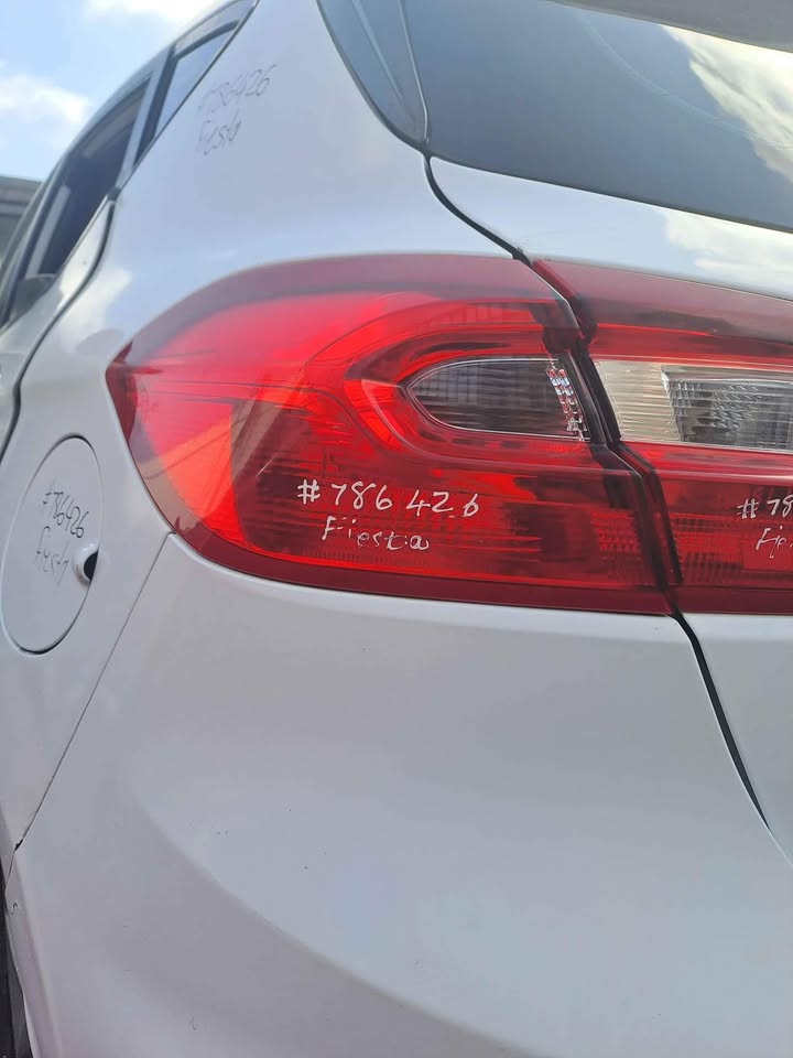 Taillight Ford Fiesta 1.0L 2020 - Private Seller Taillight Ford Fiesta 1.0L 2020 - Private Seller