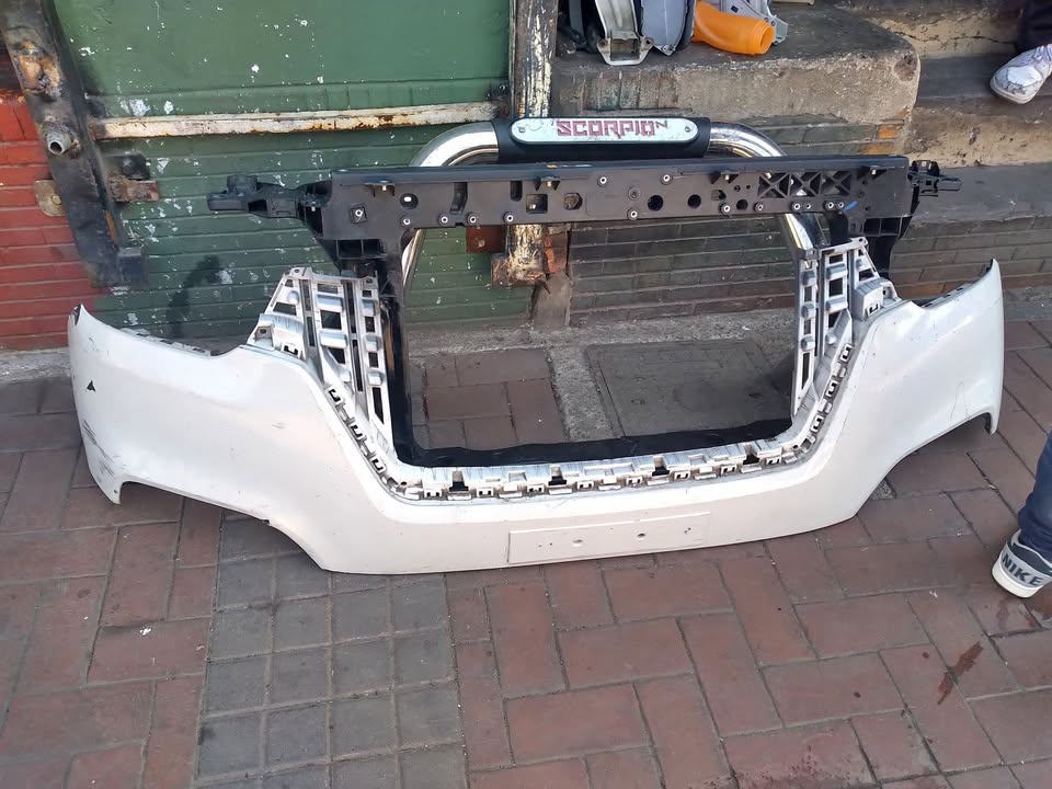 Hyundai H1 Bus Bumper For Sale WhatsApp - Private Seller Hyundai H1 Bus Bumper For Sale WhatsApp - Private Seller