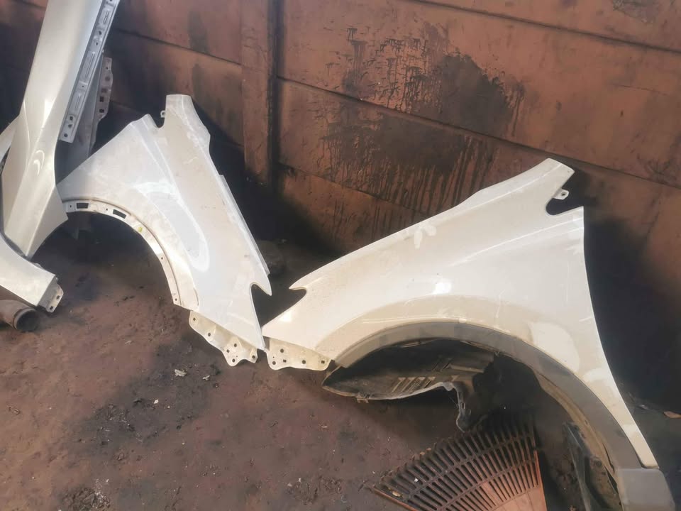 Toyota Rav4 2017 fenders - Private Seller Toyota Rav4 2017 fenders - Private Seller