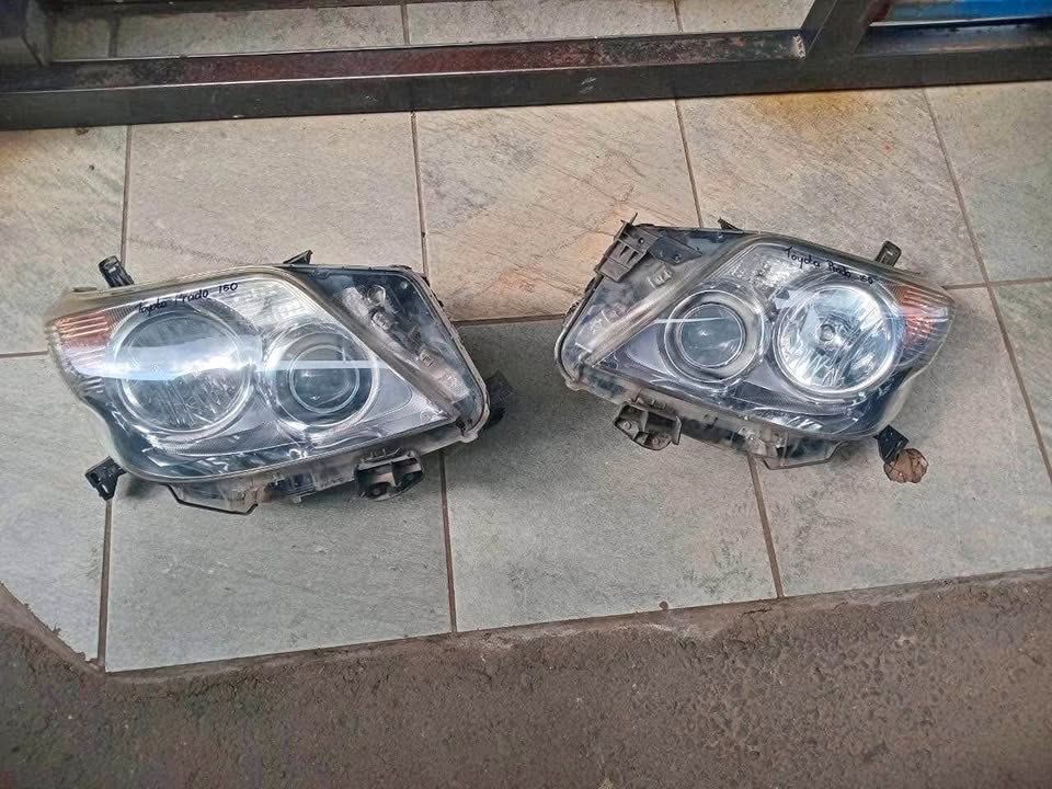 Toyota prado 150 Original oem Headlights available - Private Seller