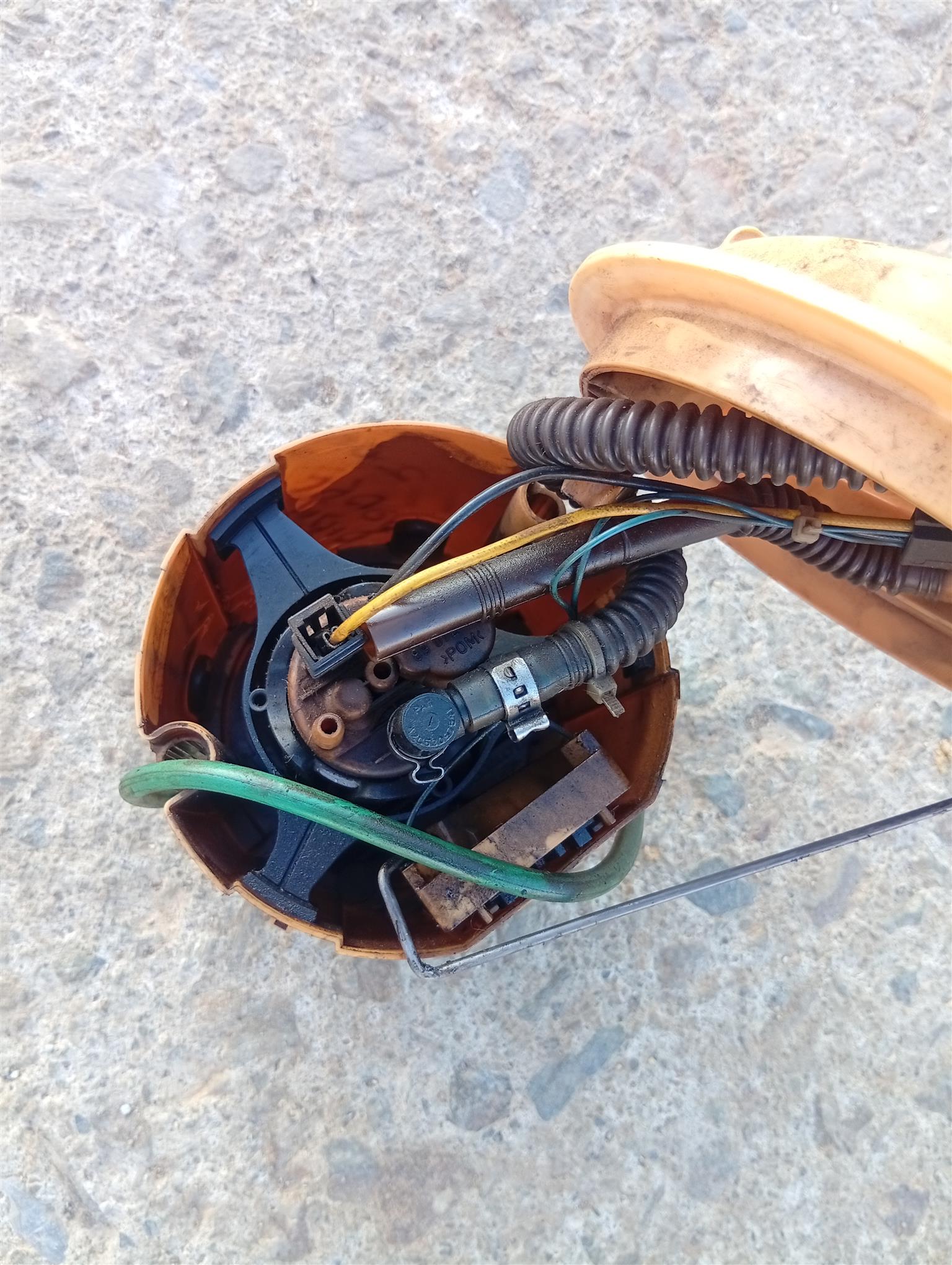Dodge caliber 2.0 diesel pump for sale