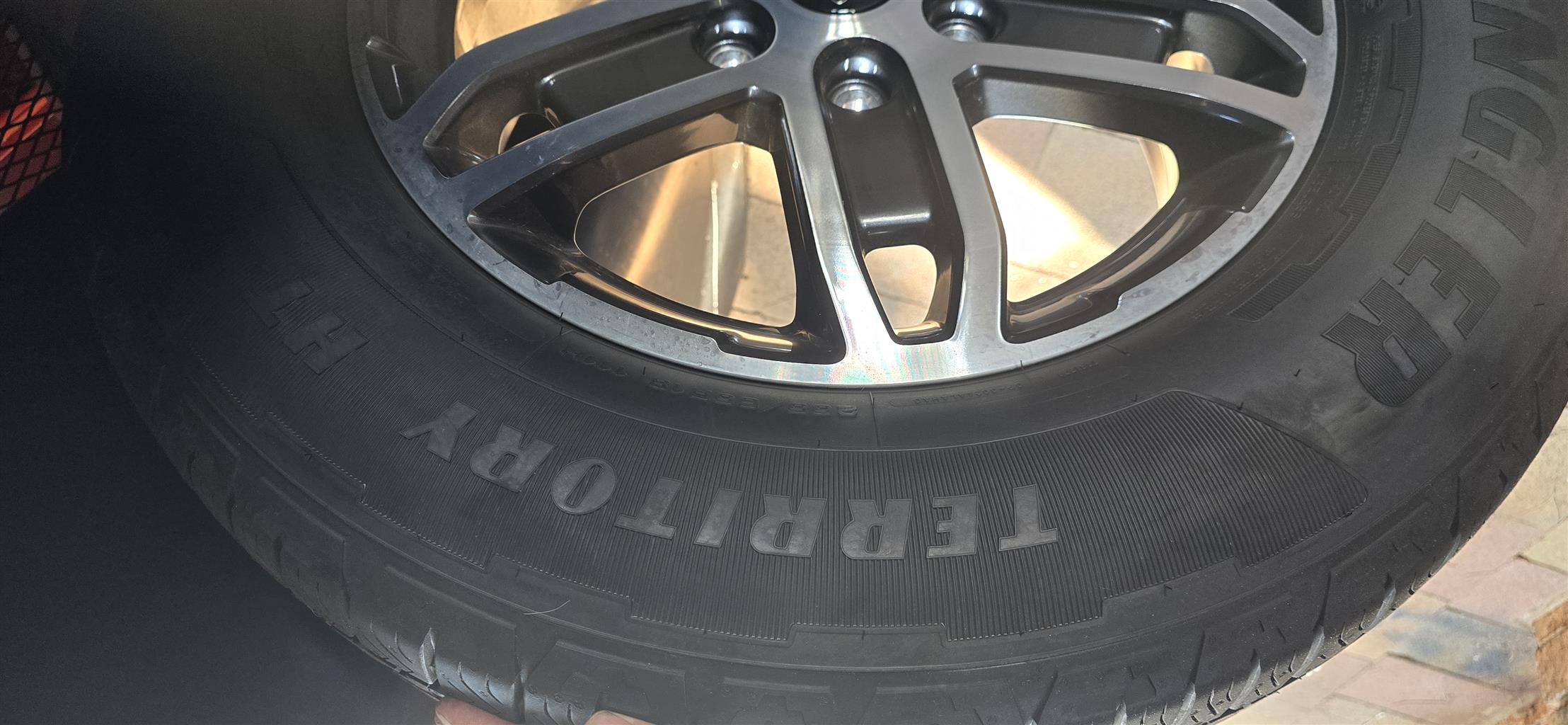 Ford everest Mags and tyre next gen 255/65R18 brand new - Private Seller