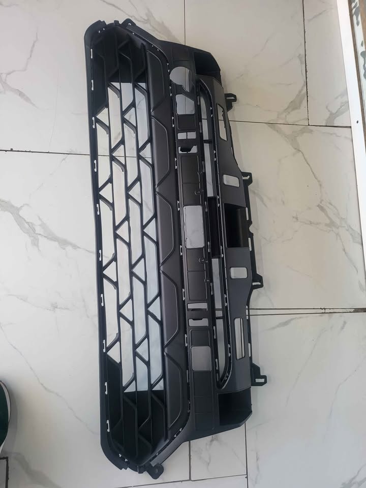 Kia Rio down center grill for sale