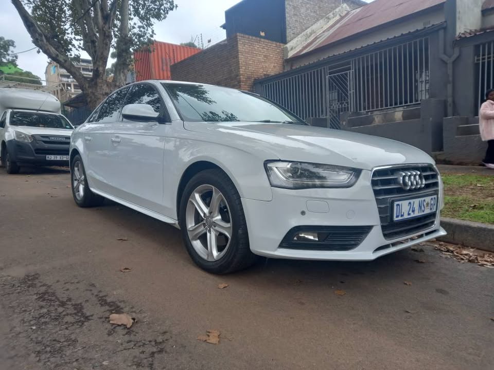 2015 AUDI A4 1.8 TFSI AUTOMATIC, WHITE,  LEATHER SEATS, SUNROOF.