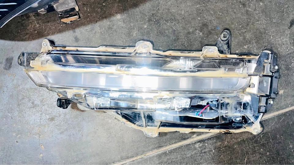 Toyota Fortuner LED fog light 2020 - Private Seller Toyota Fortuner LED fog light 2020 - Private Seller